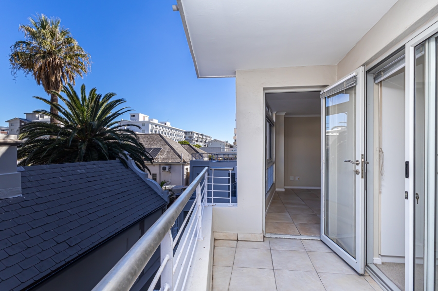 To Let 2 Bedroom Property for Rent in Sea Point Western Cape